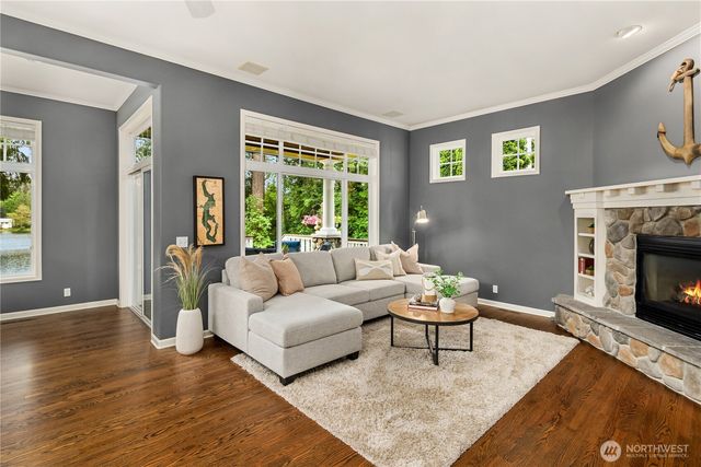 21827 SE 20th Street, Sammamish, WA 98075