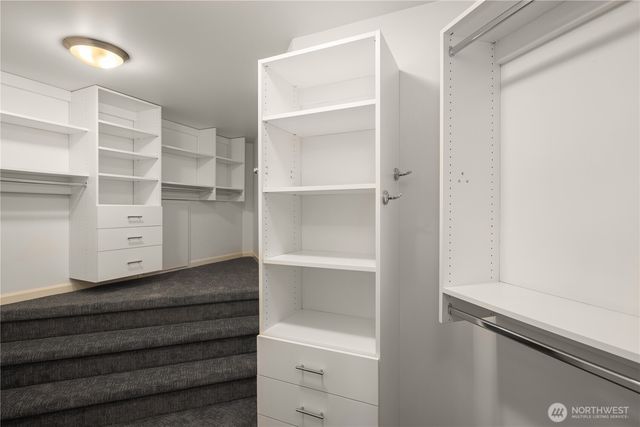 21827 SE 20th Street, Sammamish, WA 98075