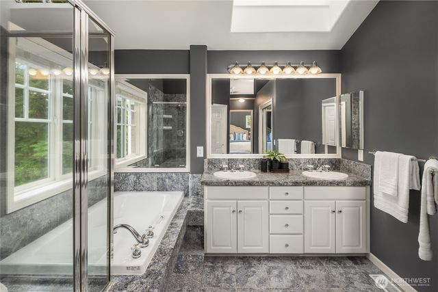 21827 SE 20th Street, Sammamish, WA 98075
