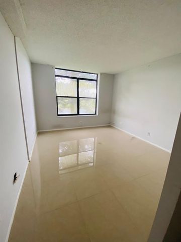 3760 Inverrary Drive 2h, Lauderhill, FL 33319