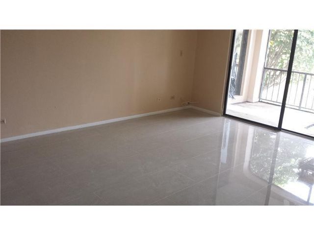 3760 Inverrary Drive 2h, Lauderhill, FL 33319