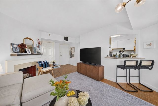 416 Commonwealth Avenue 615, Boston, MA 02215