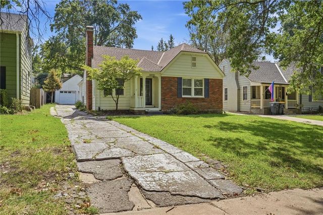 1009 W 77th Street, Kansas City, MO 64114