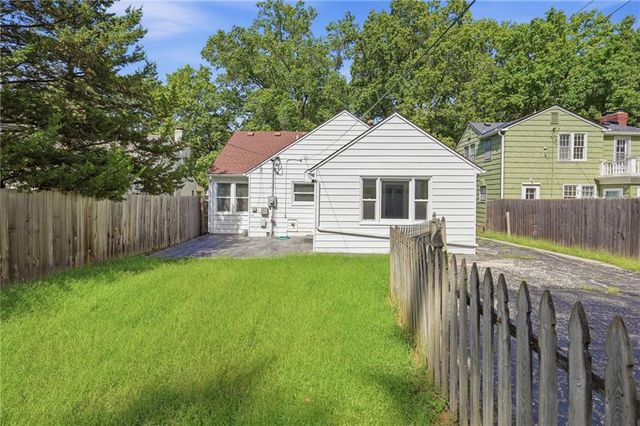 1009 W 77th Street, Kansas City, MO 64114