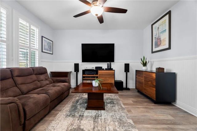 27249 Riverview Lane, Valencia, CA 91354