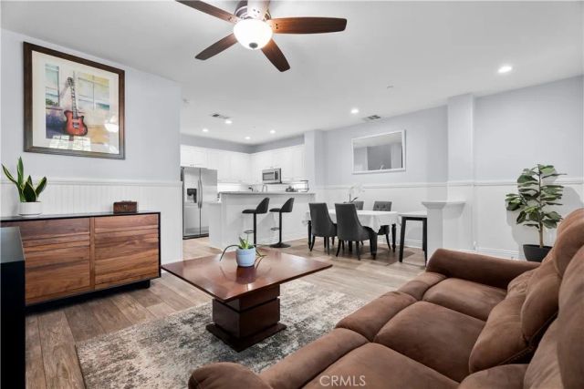 27249 Riverview Lane, Valencia, CA 91354