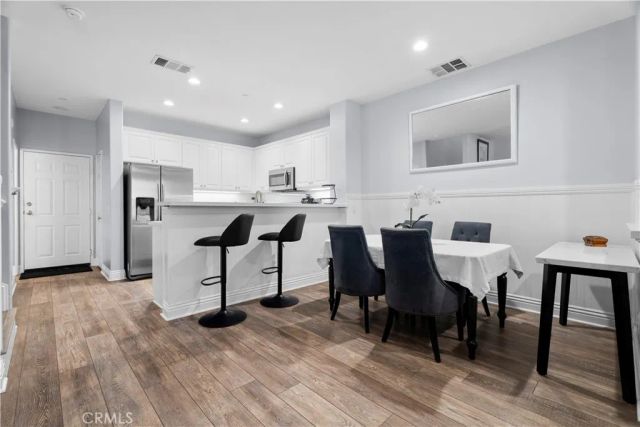 27249 Riverview Lane, Valencia, CA 91354