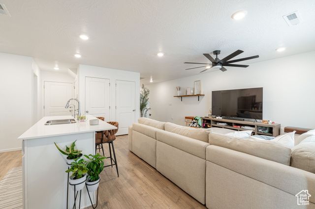 1356 S CLEFT ARCH LN, Washington, UT 84780