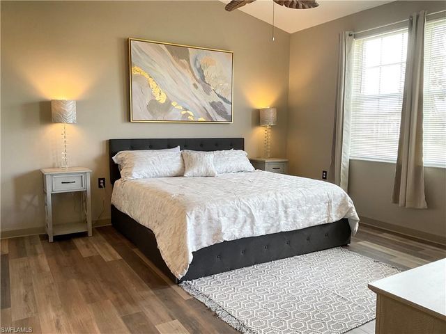 3060 Horizon LN 1404, Naples, FL 34109