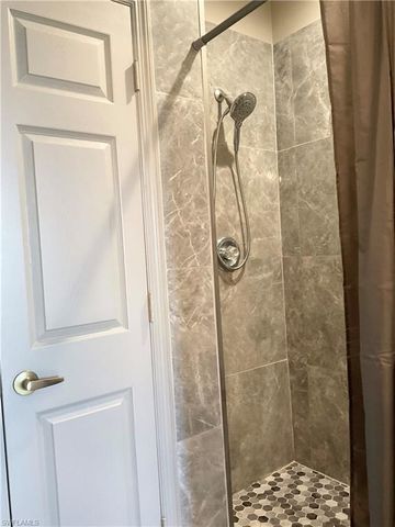 3060 Horizon LN 1404, Naples, FL 34109