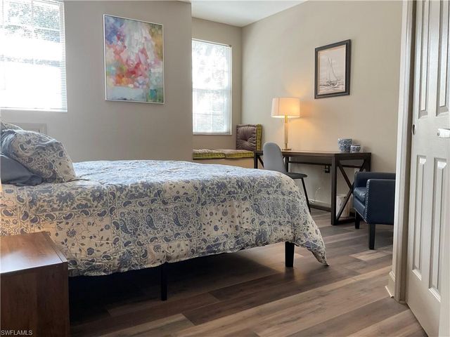 3060 Horizon LN 1404, Naples, FL 34109