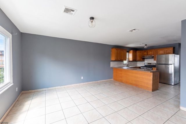 363 Summer St, Paterson City, NJ 07501