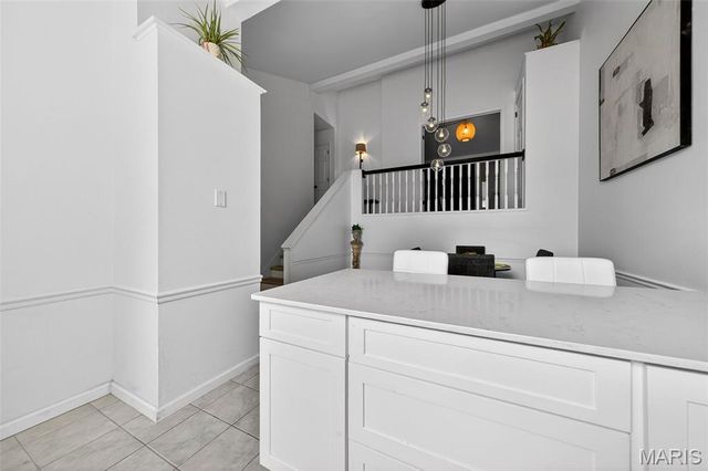 13305 Woodlake Village Court, Chesterfield, MO 63141