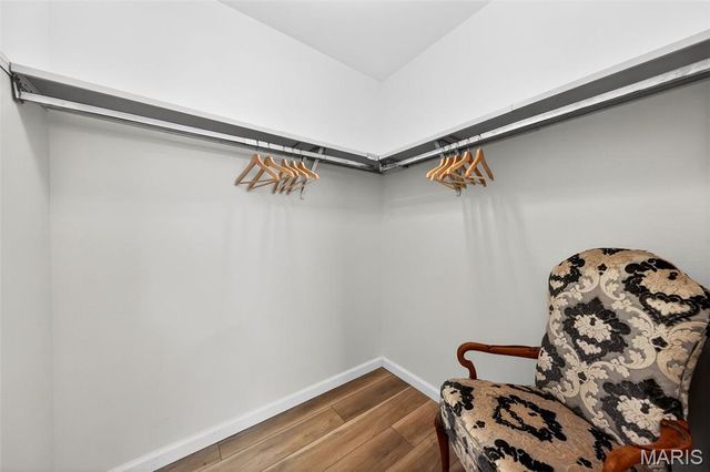 13305 Woodlake Village Court, Chesterfield, MO 63141