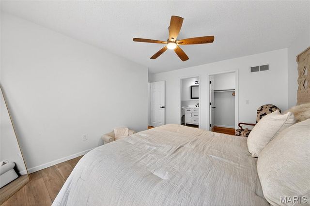 13305 Woodlake Village Court, Chesterfield, MO 63141