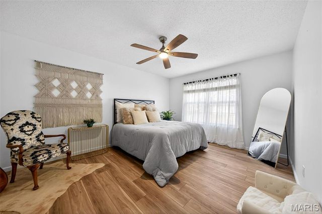 13305 Woodlake Village Court, Chesterfield, MO 63141