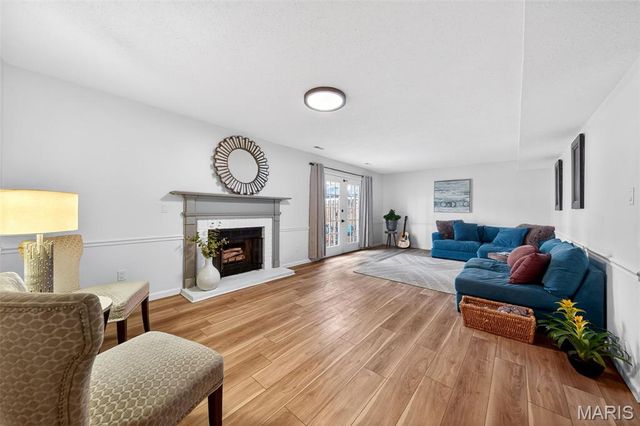 13305 Woodlake Village Court, Chesterfield, MO 63141