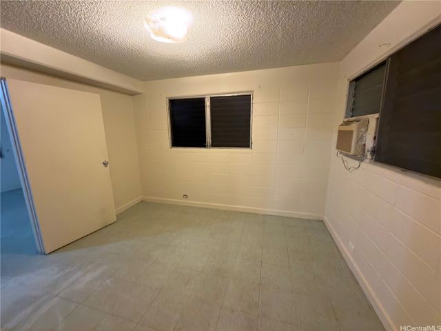 818 University Avenue 5, Honolulu, HI 96826