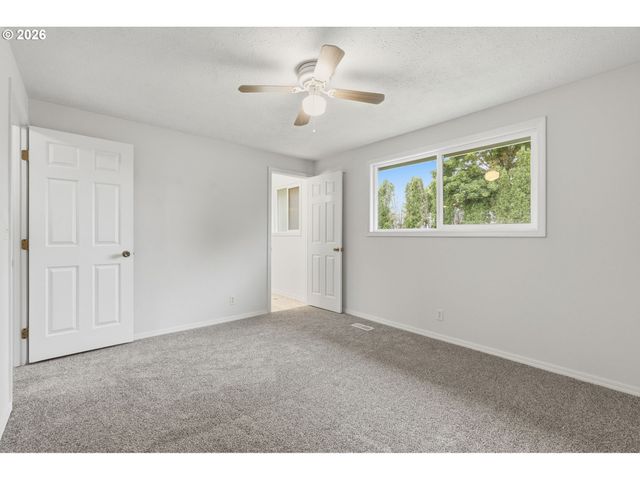 4754 NIGHTHAWK Ct Ne, Salem, OR 97305
