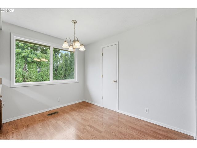 4754 NIGHTHAWK Ct Ne, Salem, OR 97305