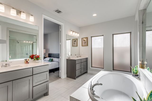 13012 Tiny Tree Ln, San Antonio, TX 78245