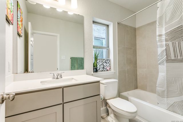 13012 Tiny Tree Ln, San Antonio, TX 78245