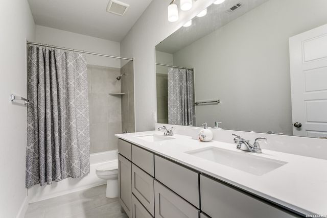 13012 Tiny Tree Ln, San Antonio, TX 78245