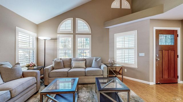 414 Princess Way, Windsor, CA 95492