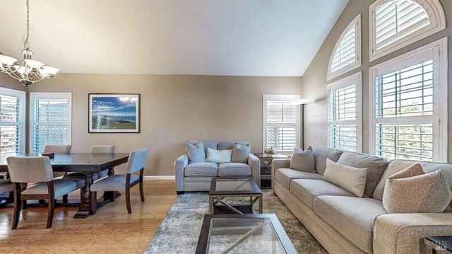 414 Princess Way, Windsor, CA 95492