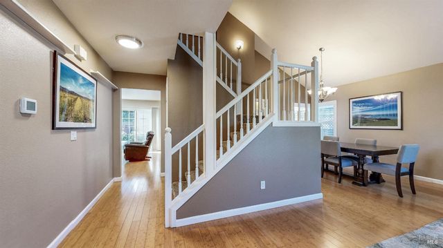 414 Princess Way, Windsor, CA 95492