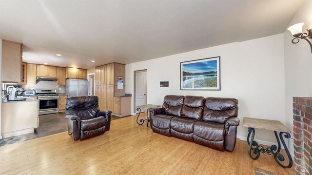 414 Princess Way, Windsor, CA 95492