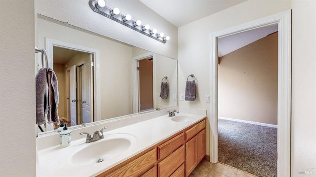 414 Princess Way, Windsor, CA 95492