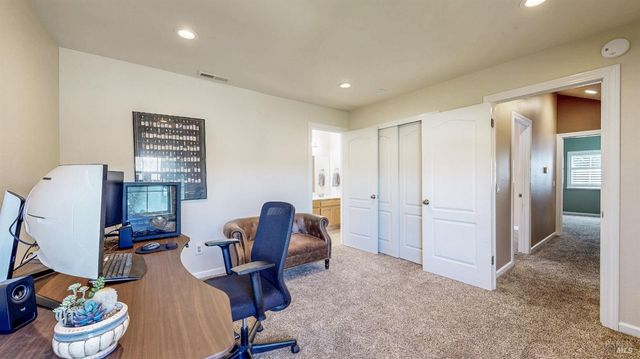 414 Princess Way, Windsor, CA 95492