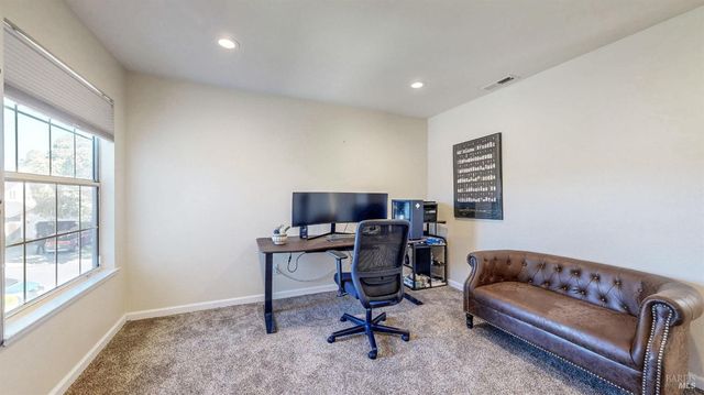 414 Princess Way, Windsor, CA 95492