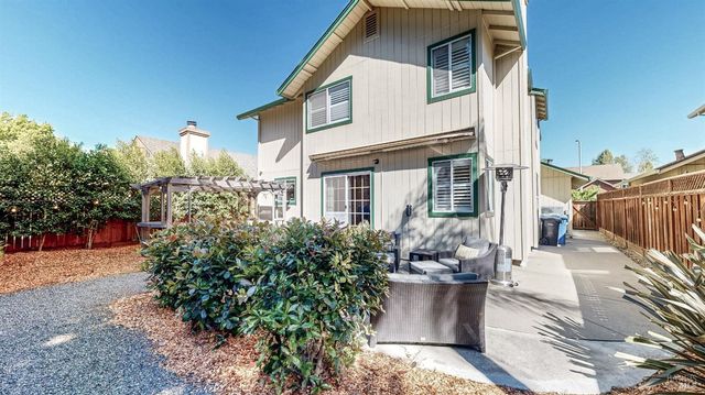 414 Princess Way, Windsor, CA 95492