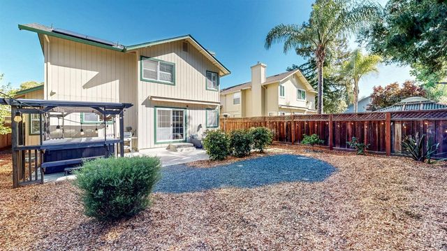 414 Princess Way, Windsor, CA 95492