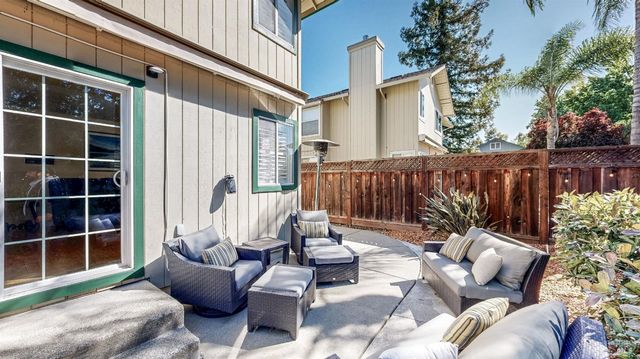 414 Princess Way, Windsor, CA 95492