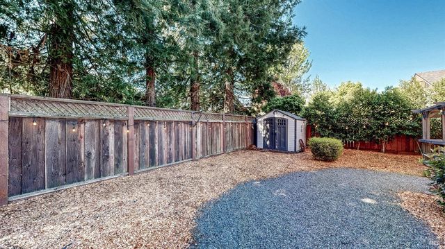 414 Princess Way, Windsor, CA 95492