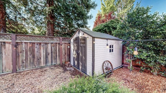 414 Princess Way, Windsor, CA 95492