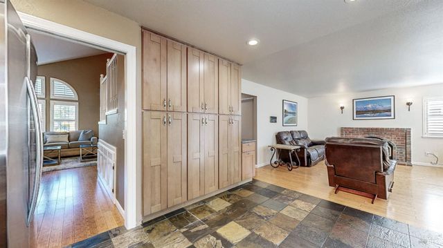 414 Princess Way, Windsor, CA 95492