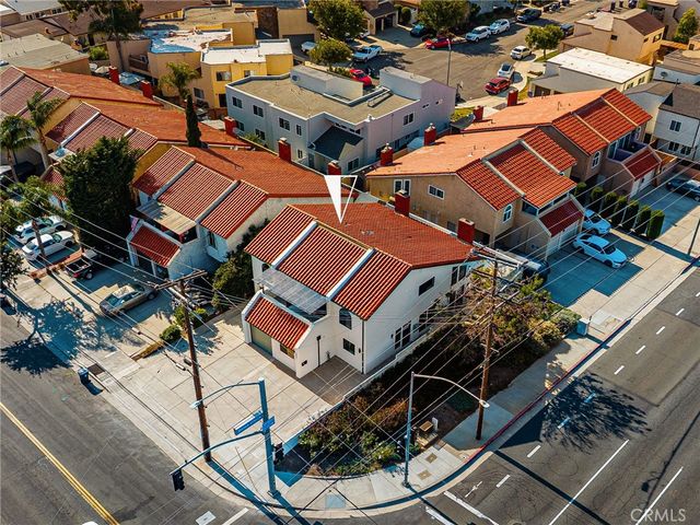 4981 Pearce B, Huntington Beach, CA 92649