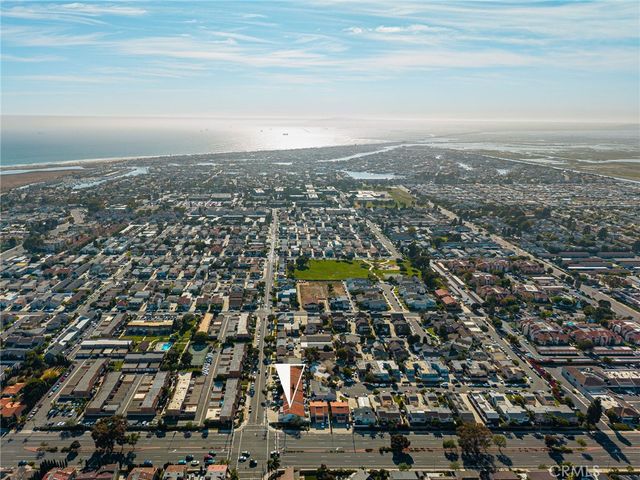 4981 Pearce B, Huntington Beach, CA 92649