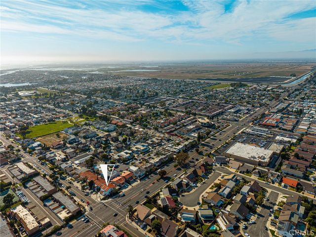 4981 Pearce B, Huntington Beach, CA 92649