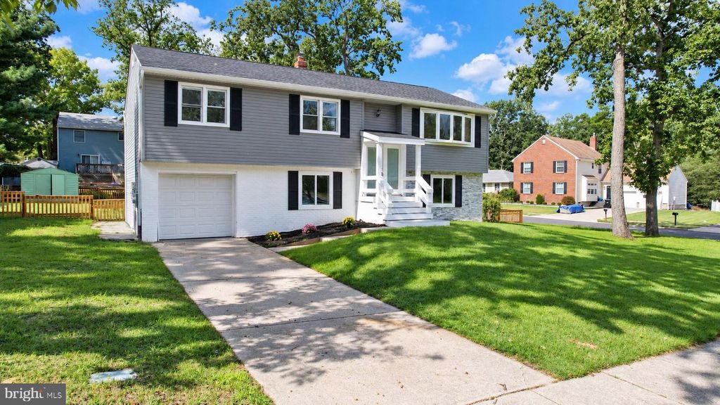 1 BEECHWOOD ST, BLACKWOOD, NJ 08012 — exterior