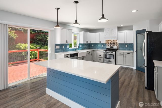 27818 69th Avenue NW, Stanwood, WA 98292