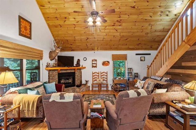 289 Cypress Circle, Ellijay, GA 30540