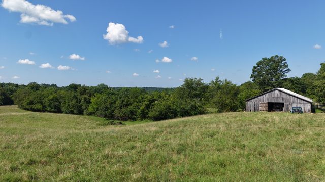 150 Piper Rd, Portland, TN 37148
