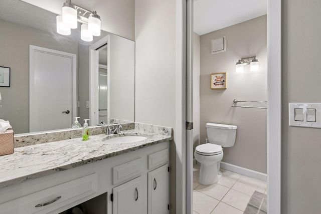9700 Portland Avenue S 223, Bloomington, MN 55420