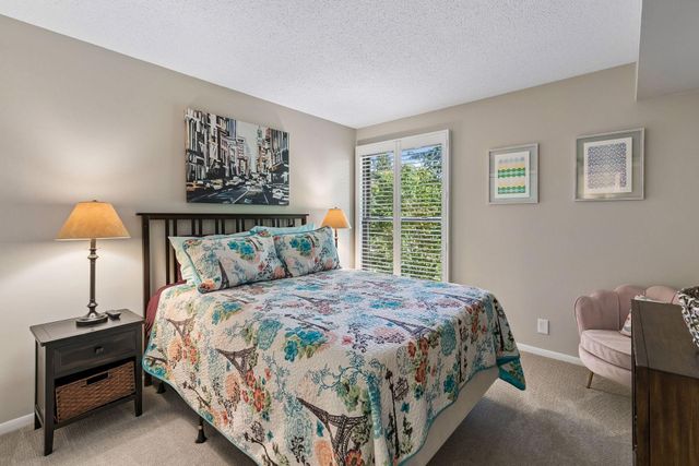 9700 Portland Avenue S 223, Bloomington, MN 55420