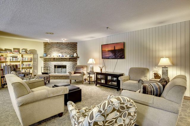 9700 Portland Avenue S 223, Bloomington, MN 55420
